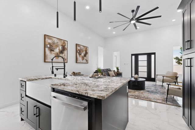 1401 Villa Place SE, Rio Rancho, NM 87124