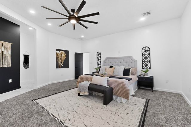 1401 Villa Place SE, Rio Rancho, NM 87124