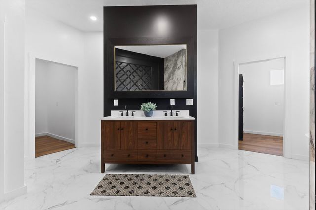 1401 Villa Place SE, Rio Rancho, NM 87124