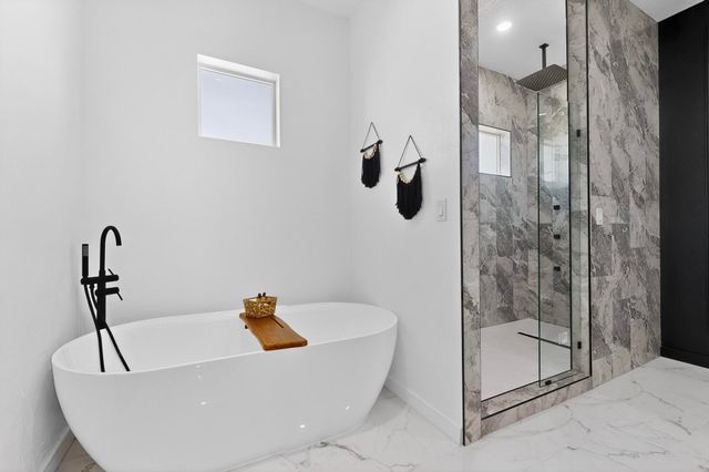 1401 Villa Place SE, Rio Rancho, NM 87124