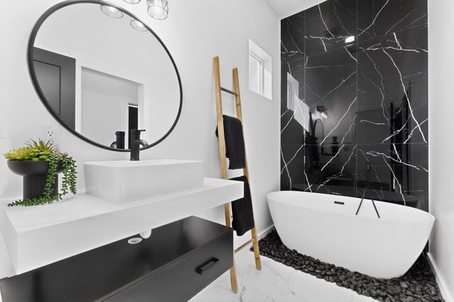 1401 Villa Place SE, Rio Rancho, NM 87124