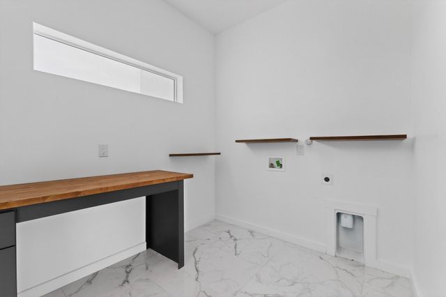 1401 Villa Place SE, Rio Rancho, NM 87124