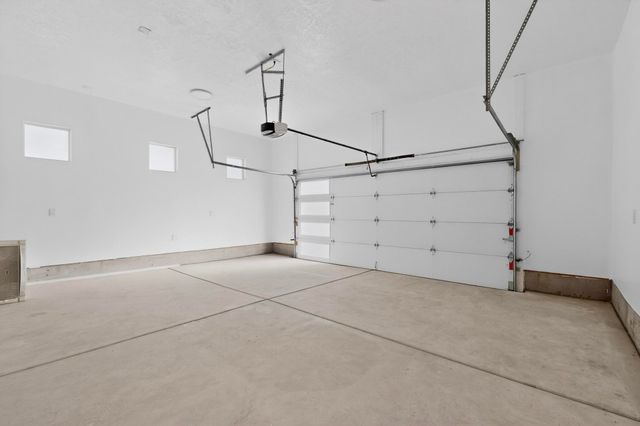 1401 Villa Place SE, Rio Rancho, NM 87124