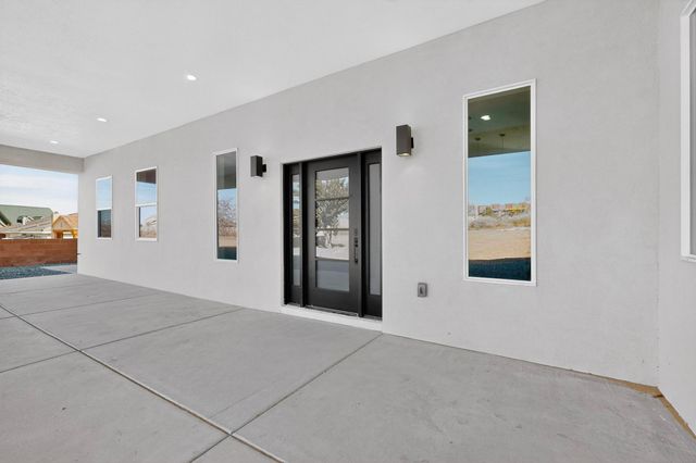 1401 Villa Place SE, Rio Rancho, NM 87124