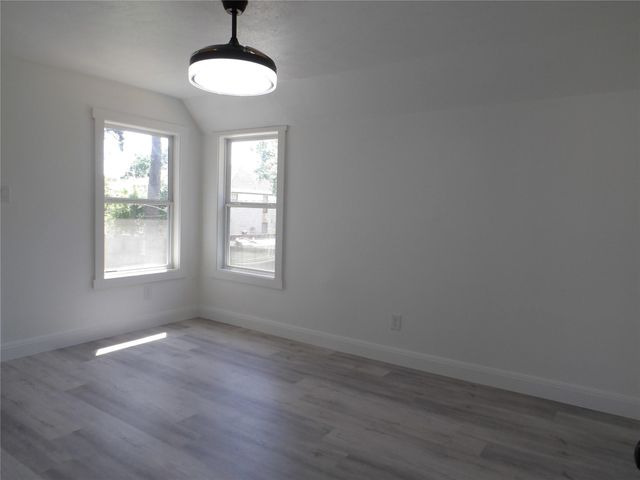 5623 Theall Road, Houston, TX 77066