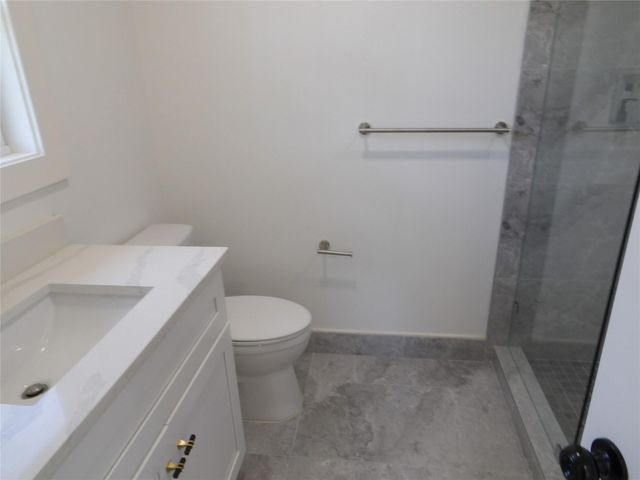 5623 Theall Road, Houston, TX 77066