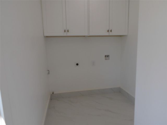 5623 Theall Road, Houston, TX 77066