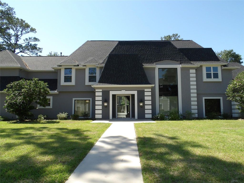 5623 Theall Road, Houston, TX 77066