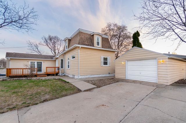 603 Division Street, Cedar Falls, IA 50613