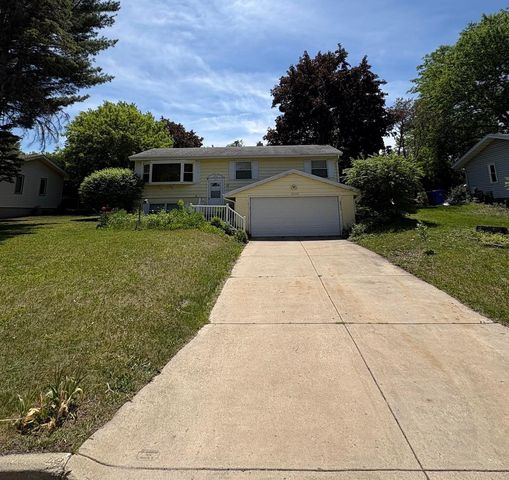 5205 Meadowood Drive, Fitchburg, WI 53711