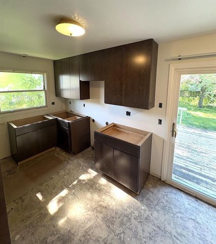 5205 Meadowood Drive, Fitchburg, WI 53711