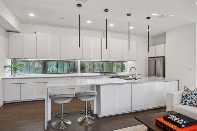 4805 Caxton Court, Dallas, TX 75204