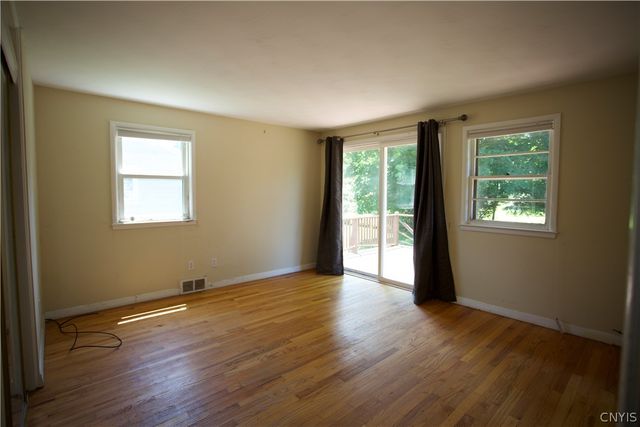 111 Pembrook Drive, Manlius, NY 13066