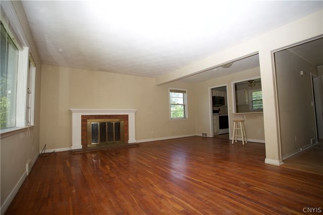 111 Pembrook Drive, Manlius, NY 13066
