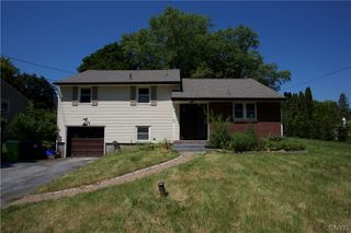 111 Pembrook Drive, Manlius, NY 13066