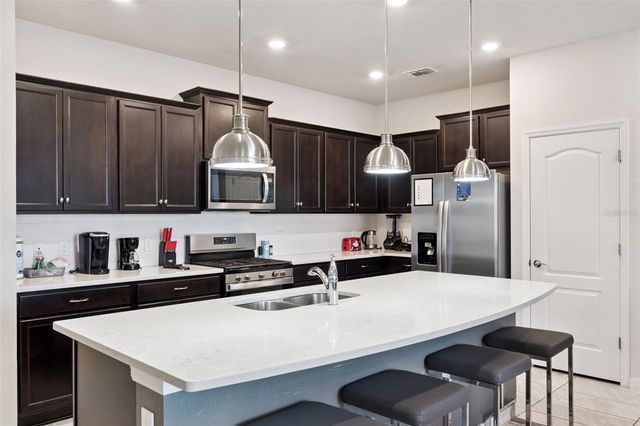 7163 OAKMOSS LOOP, Davenport, FL 33837