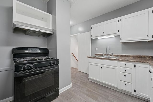 1008 Lowry Avenue N, Minneapolis, MN 55411