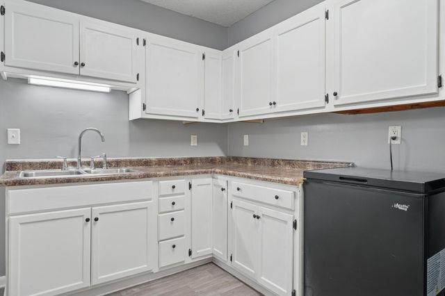 1008 Lowry Avenue N, Minneapolis, MN 55411