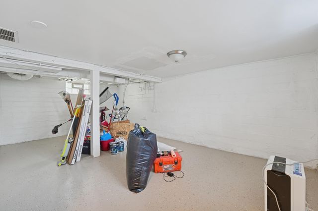 1008 Lowry Avenue N, Minneapolis, MN 55411