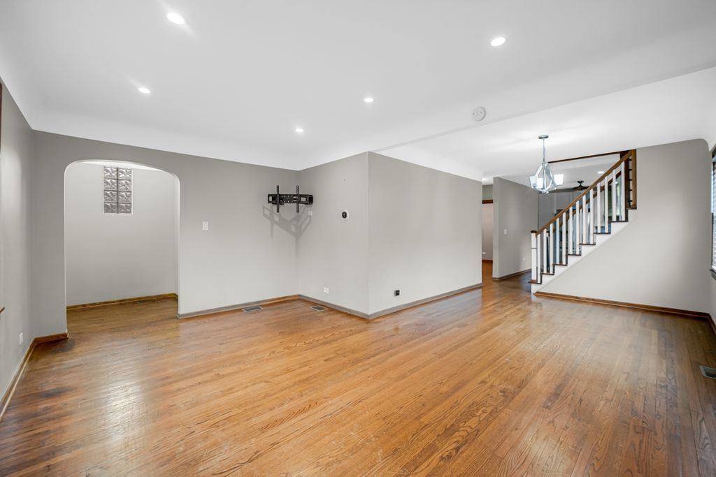 12151 Greenwood Avenue, Blue Island, IL 60406 — photo 3