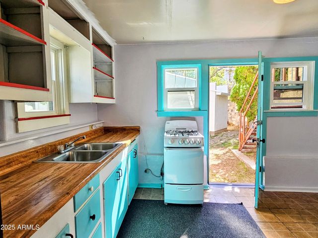 500 TOMBSTONE Canyon, Bisbee, AZ 85603