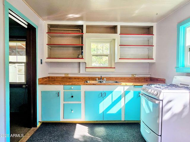 500 TOMBSTONE Canyon, Bisbee, AZ 85603