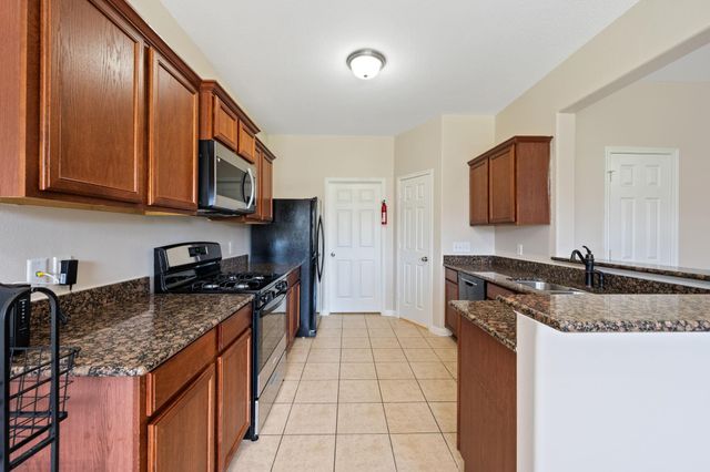 803 Marigold Road, Baytown, TX 77521