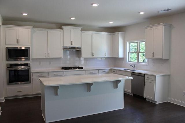 5837 Creek Indian Drive, Sugar Hill, GA 30518