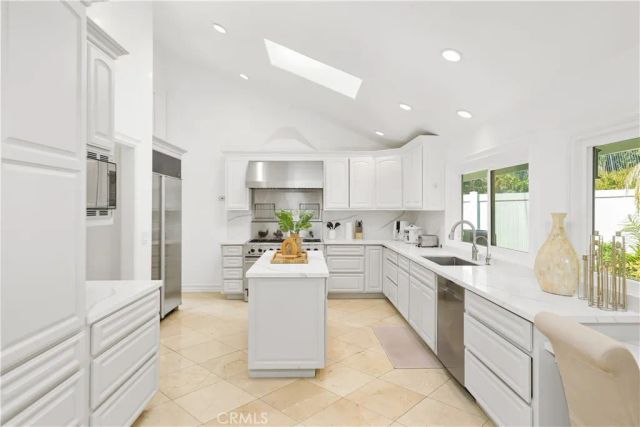 31 Silver Crescent, Irvine, CA 92603