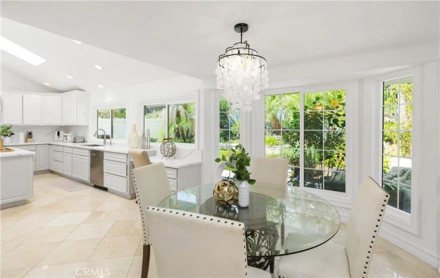 31 Silver Crescent, Irvine, CA 92603