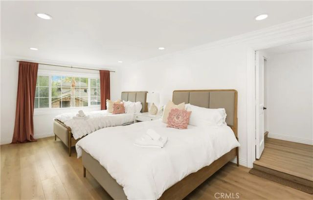 31 Silver Crescent, Irvine, CA 92603
