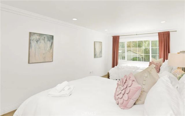 31 Silver Crescent, Irvine, CA 92603