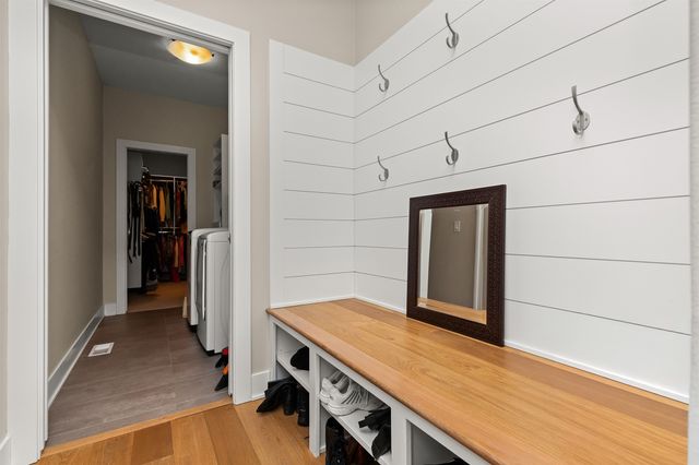 803 S 93rd Street, West Des Moines, IA 50266