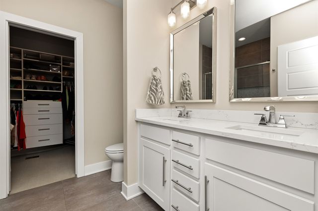 803 S 93rd Street, West Des Moines, IA 50266