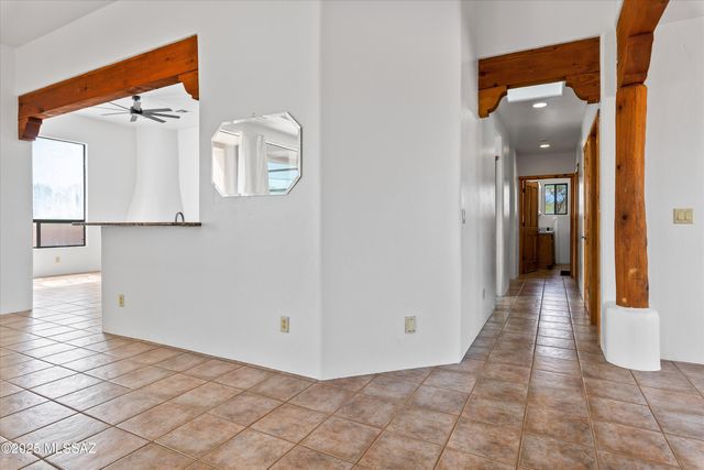 6200 N Abington Road, Tucson, AZ 85743