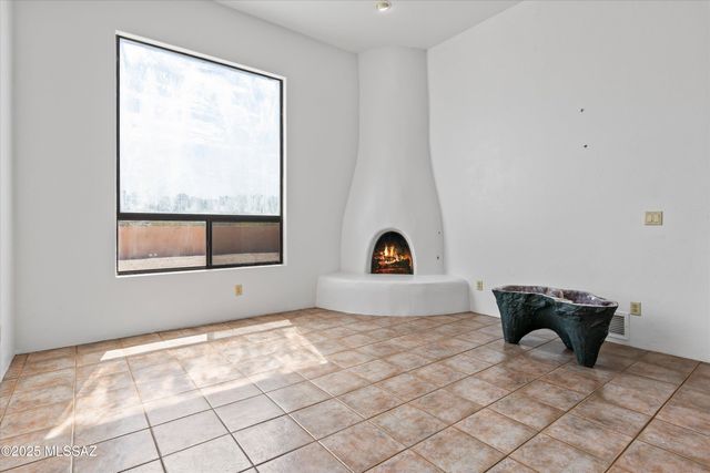 6200 N Abington Road, Tucson, AZ 85743