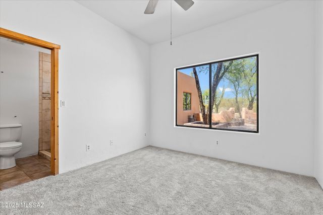 6200 N Abington Road, Tucson, AZ 85743