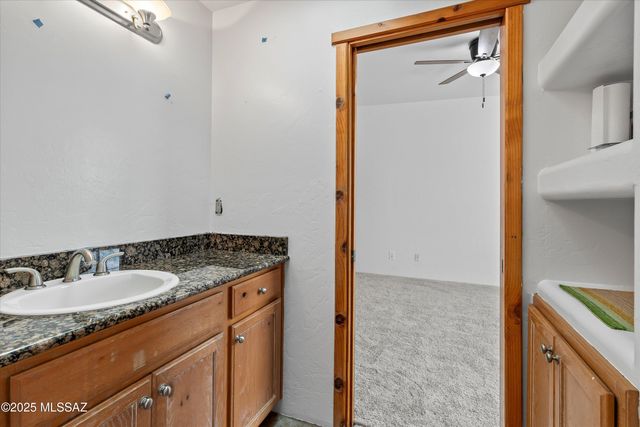 6200 N Abington Road, Tucson, AZ 85743