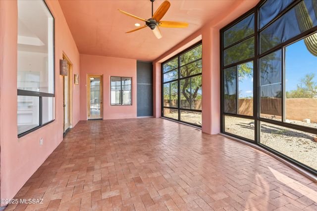 6200 N Abington Road, Tucson, AZ 85743