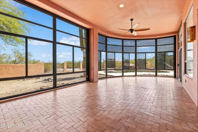 6200 N Abington Road, Tucson, AZ 85743