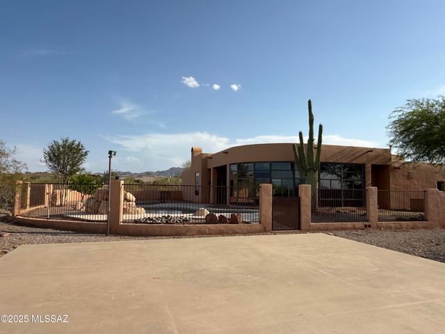 6200 N Abington Road, Tucson, AZ 85743