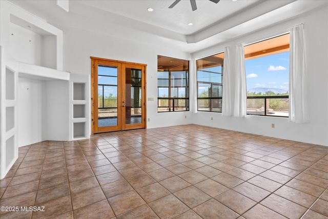 6200 N Abington Road, Tucson, AZ 85743