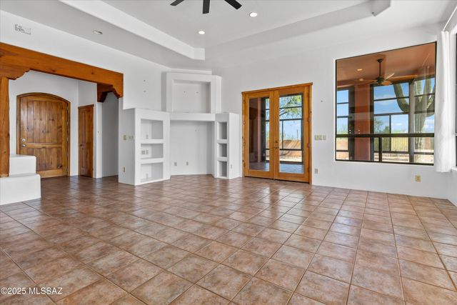 6200 N Abington Road, Tucson, AZ 85743