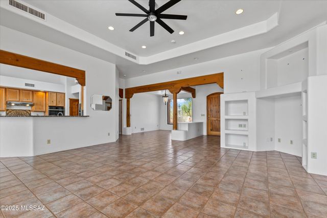 6200 N Abington Road, Tucson, AZ 85743