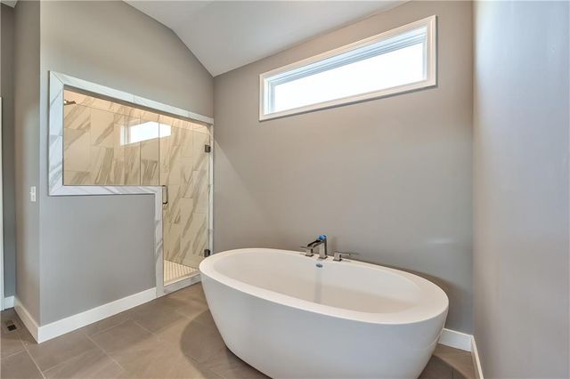 9350 W 170 Terrace, Overland Park, KS 66085