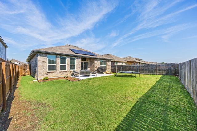 1017 Waverly Drive, Van Alstyne, TX 75495