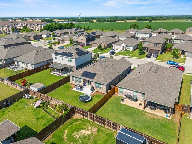 1017 Waverly Drive, Van Alstyne, TX 75495