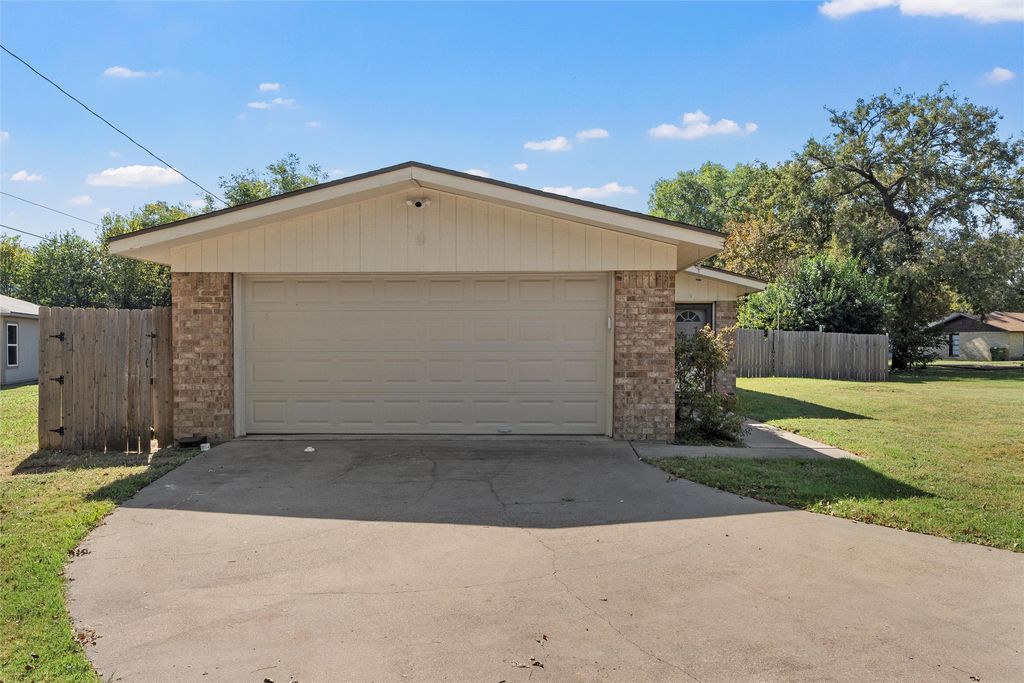 1605 Seley Avenue, Waco, TX 76704