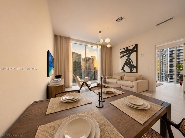 77 SE 5th Street UPH01, Miami, FL 33131
