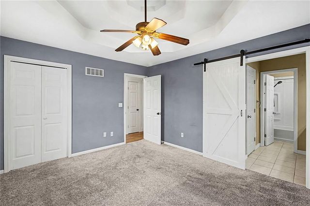 4803 NW Pennington Lane, Blue Springs, MO 64015